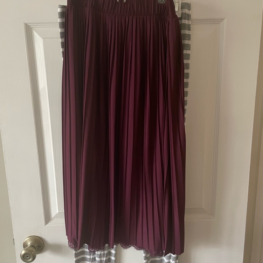Elegant Purple Pleated Skirt